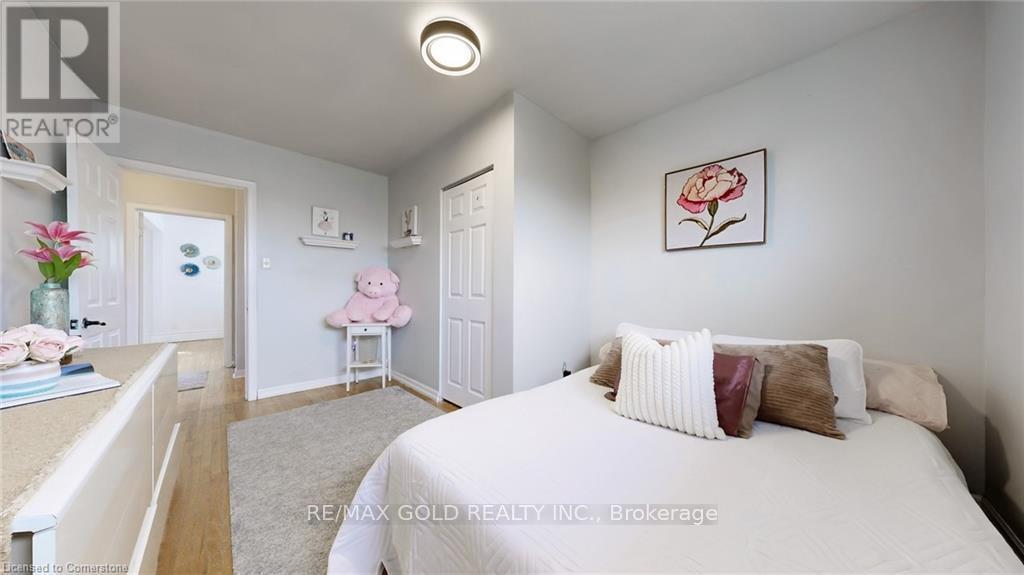 28 Navenby Crescent, Toronto, Ontario  M9L 1B2 - Photo 26 - W12412038
