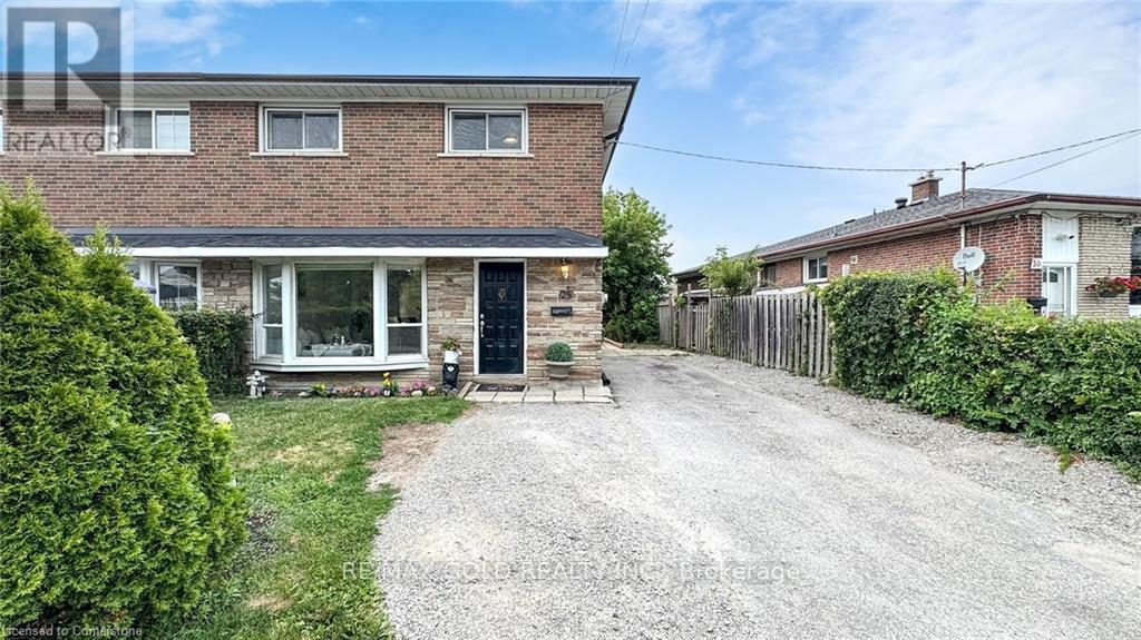 28 Navenby Crescent, Toronto, Ontario  M9L 1B2 - Photo 3 - W12412038