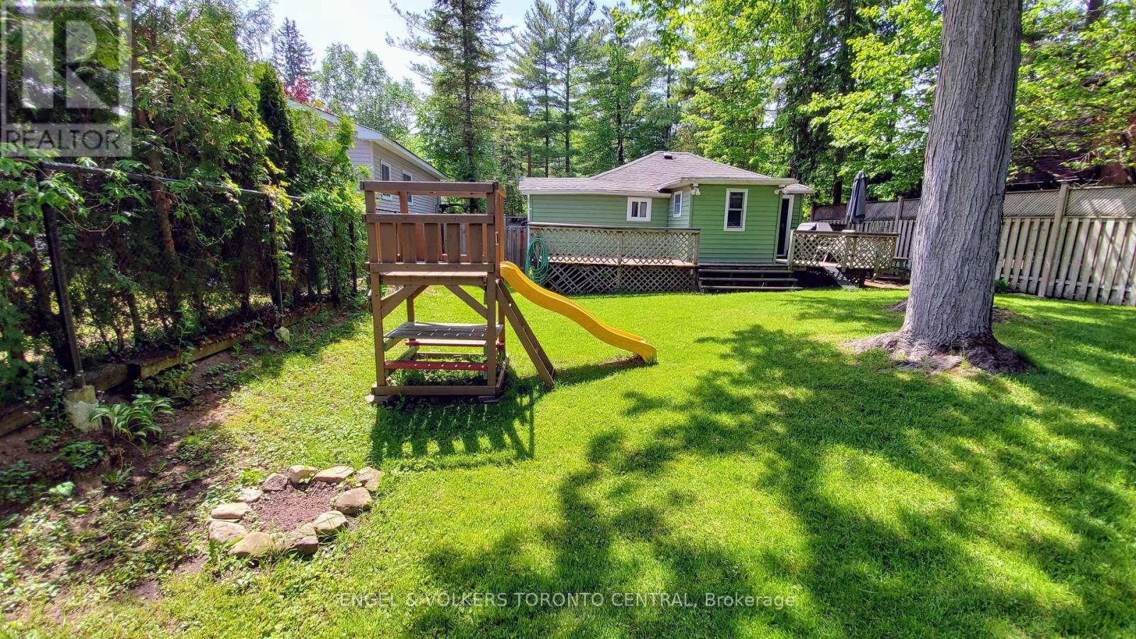 55 47th Street North, Wasaga Beach, Ontario  L9Y 1Y5 - Photo 14 - S12368600