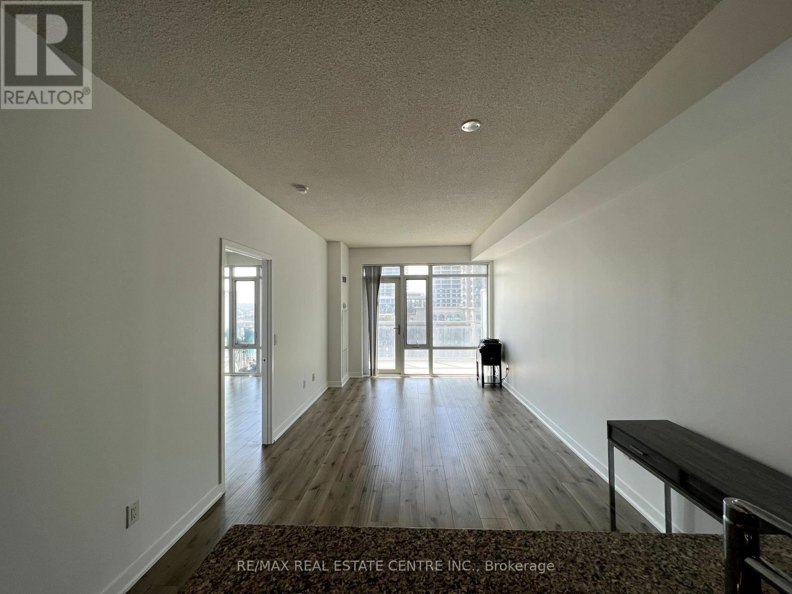 1006 - 365 Prince Of Wales Drive, Mississauga, Ontario  L5B 0G6 - Photo 5 - W12411424