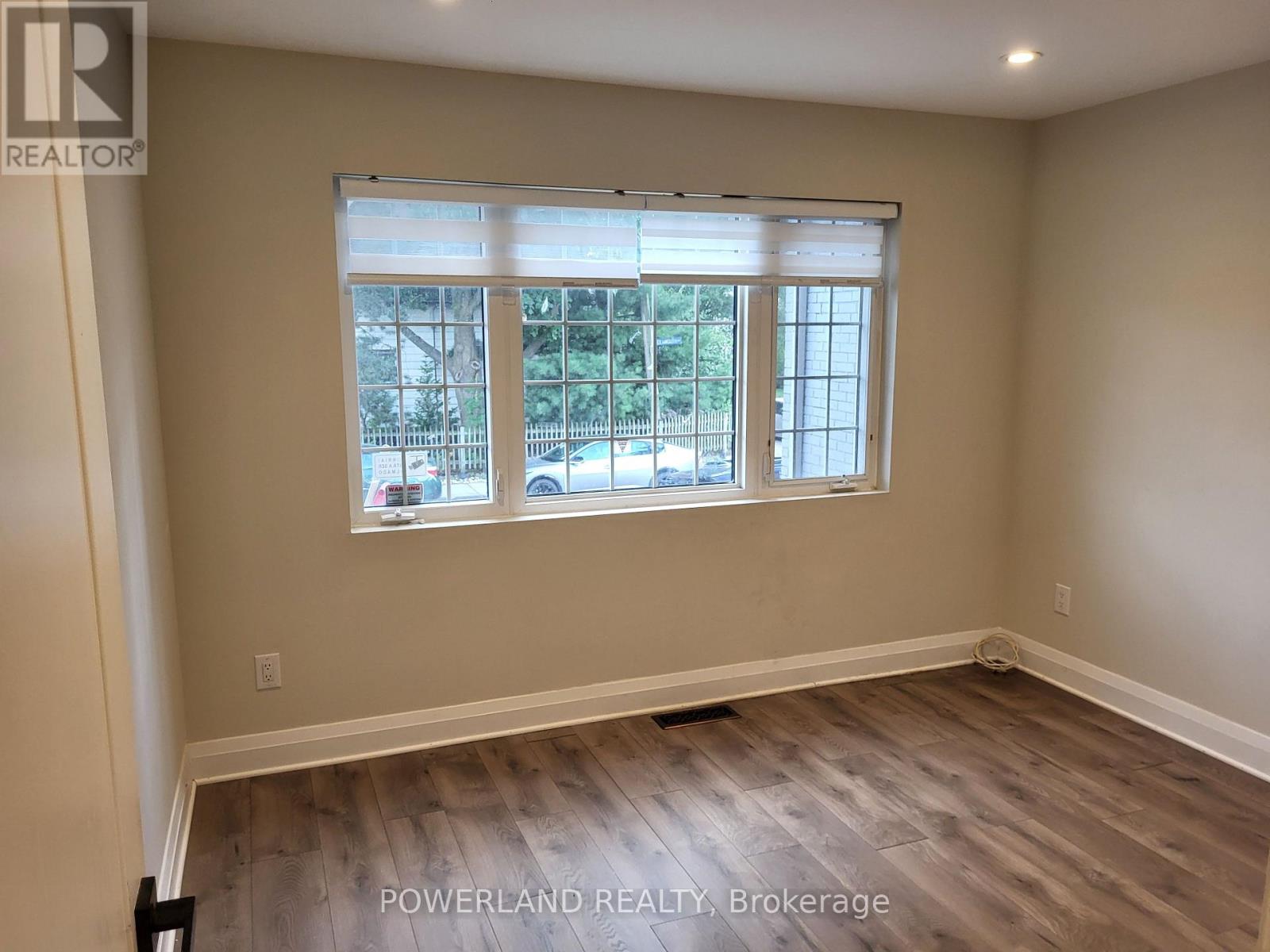 Main - 76 Teignmouth Avenue, Toronto, Ontario  M6E 1S9 - Photo 8 - W12349474