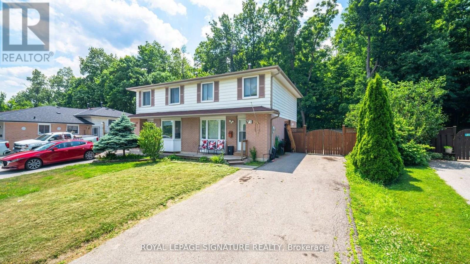 71 Mandarin Crescent N, Brampton, Ontario  L6S 2S2 - Photo 2 - W12387679