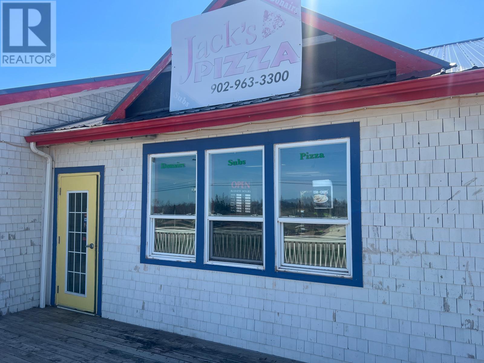 8989 Cavendish Road, Cavendish, Prince Edward Island  C0A 1N0 - Photo 2 - 202523695