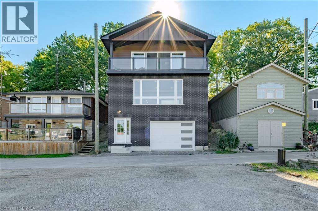 50 GRAND Street, port dover, Ontario