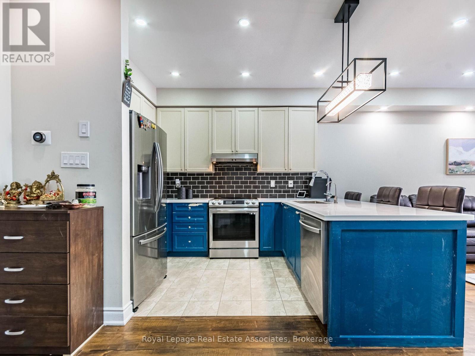 119 - 110 Highland Road E, Kitchener, Ontario  N2M 3S1 - Photo 14 - X12411864