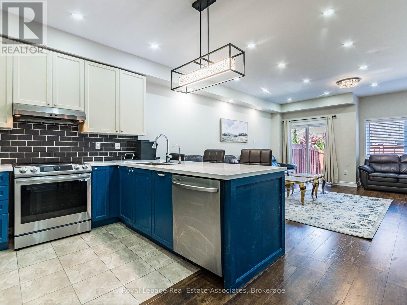 119 - 110 Highland Road E, Kitchener, Ontario  N2M 3S1 - Photo 15 - X12411864