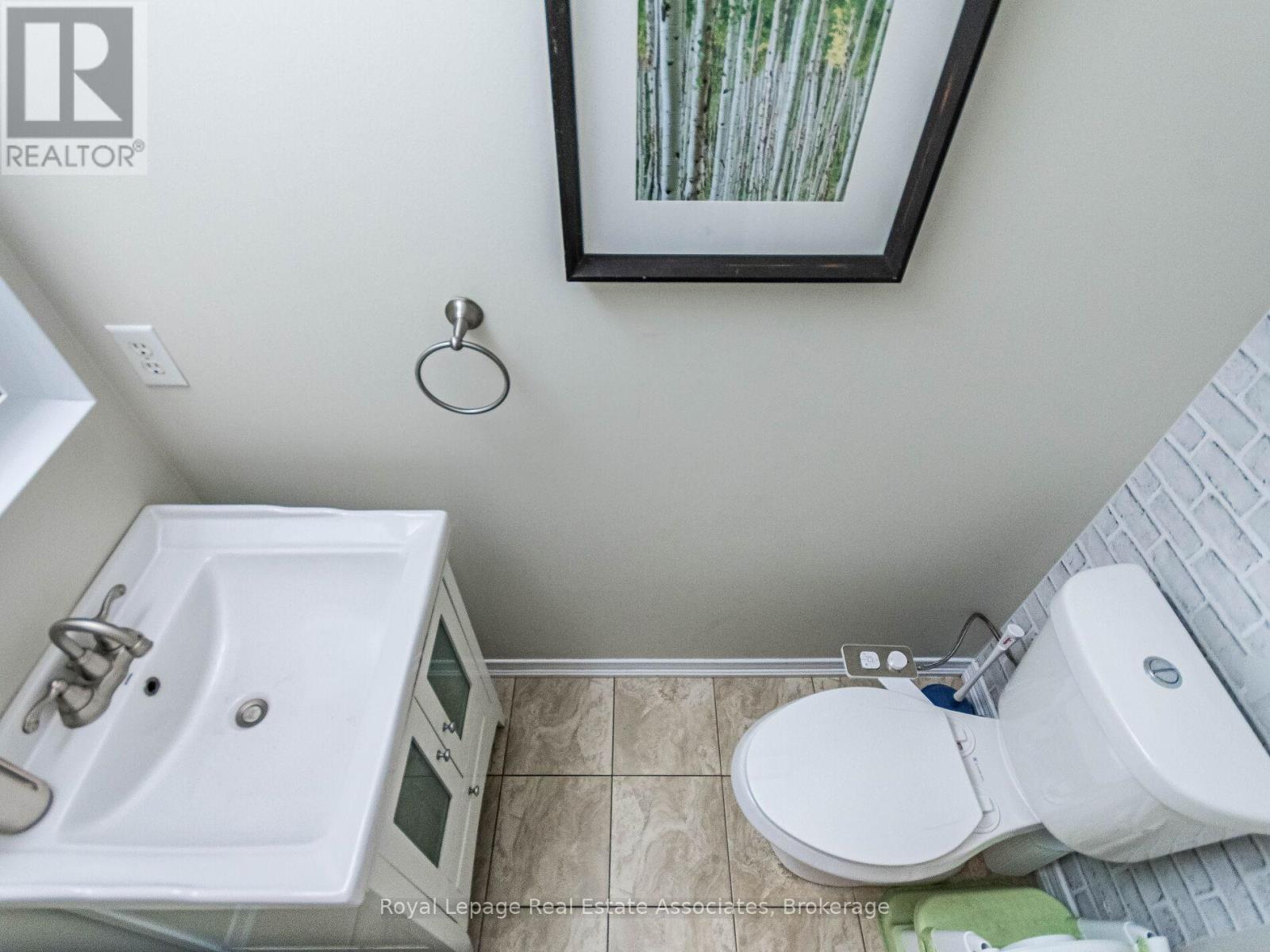 119 - 110 Highland Road E, Kitchener, Ontario  N2M 3S1 - Photo 36 - X12411864
