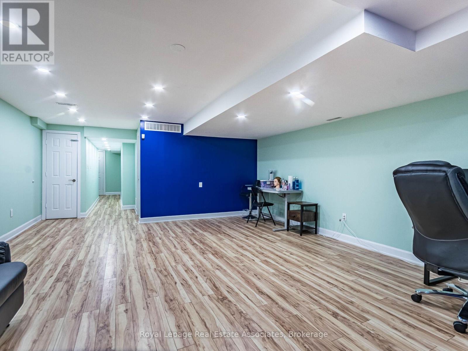 119 - 110 Highland Road E, Kitchener, Ontario  N2M 3S1 - Photo 45 - X12411864