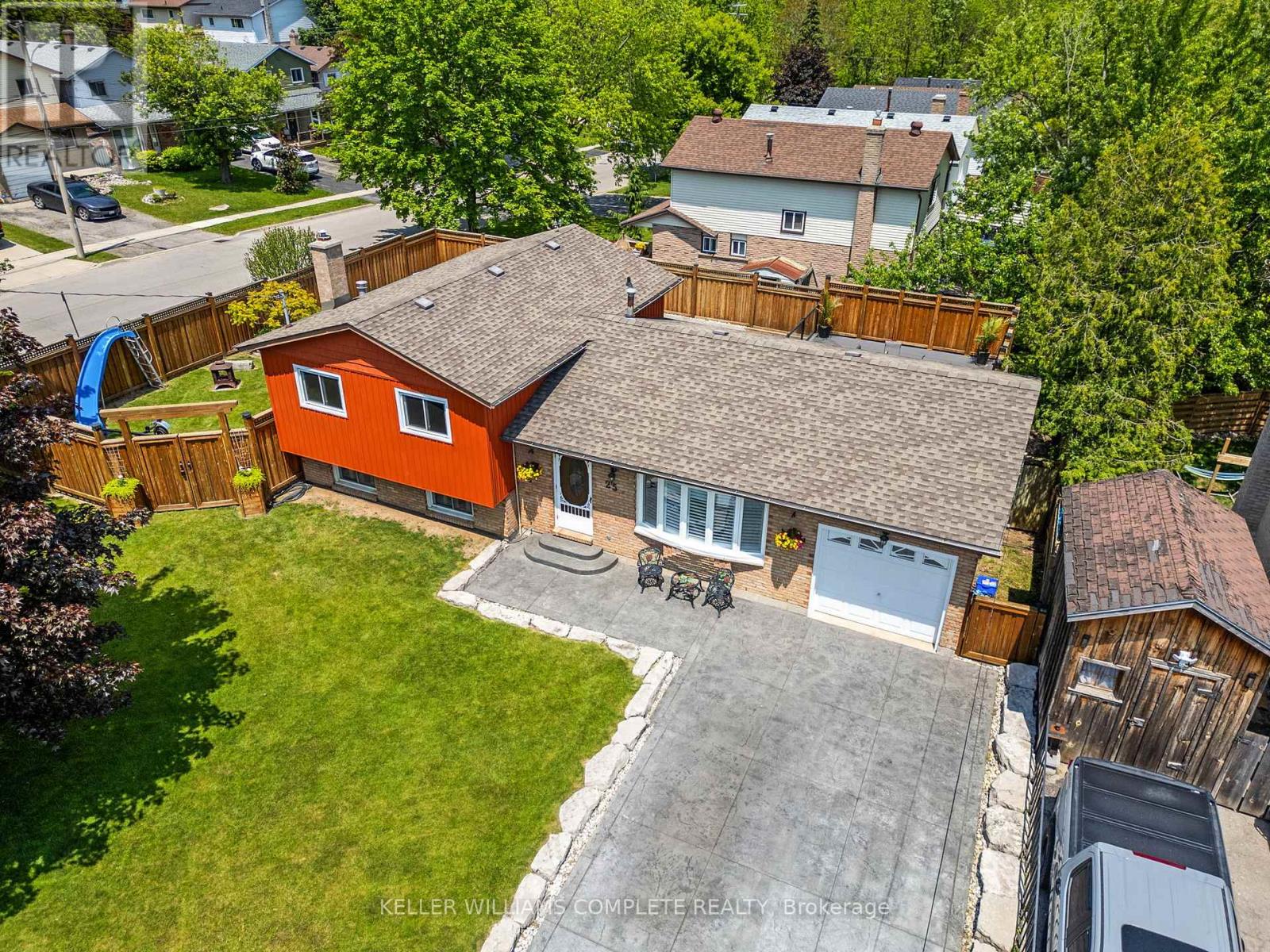 25 Burke Drive, Haldimand, Ontario  N3W 1C3 - Photo 5 - X12411897
