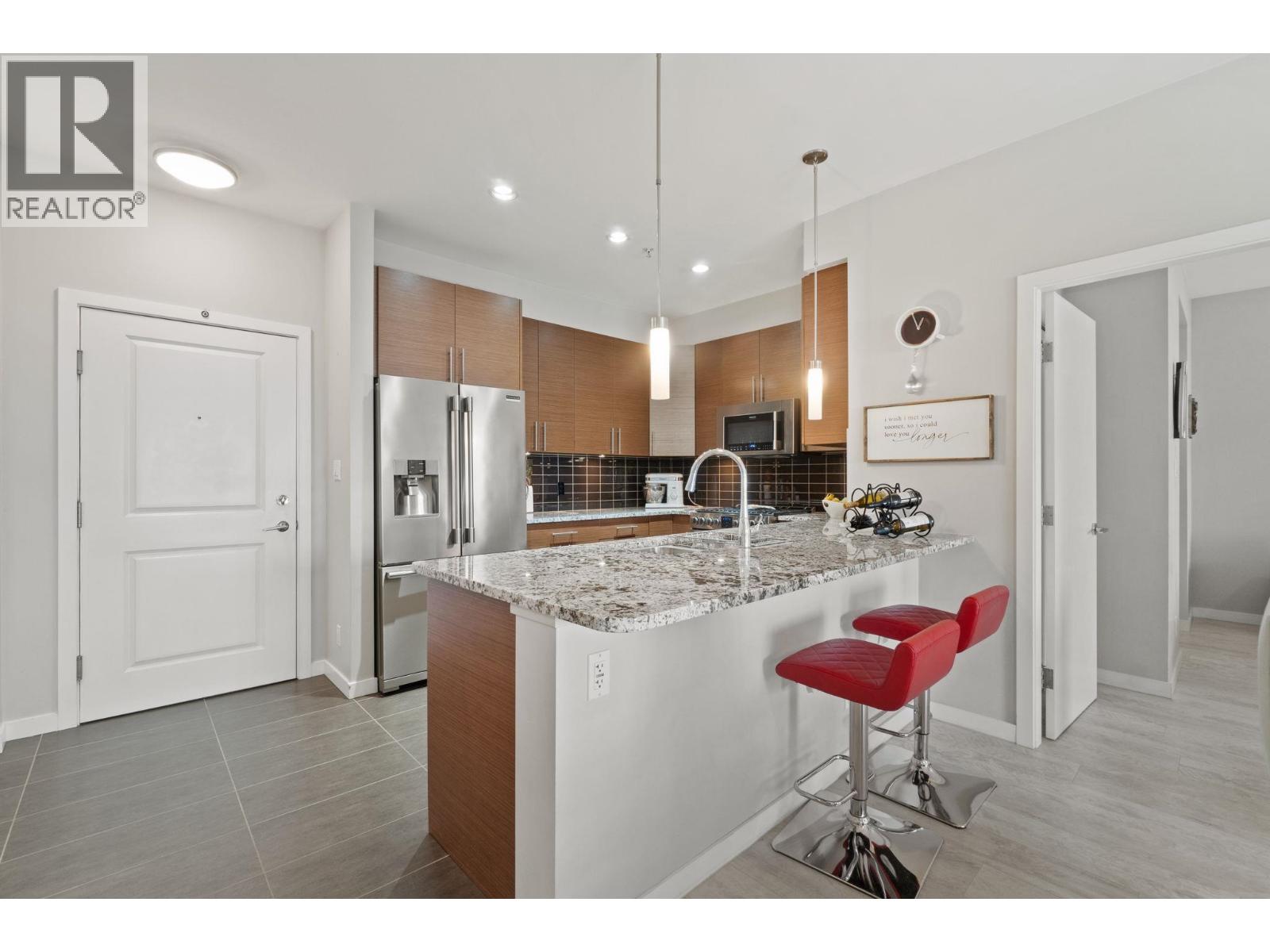 303 288 Hampton Street, New Westminster, British Columbia  V3M 5L9 - Photo 5 - R3047639