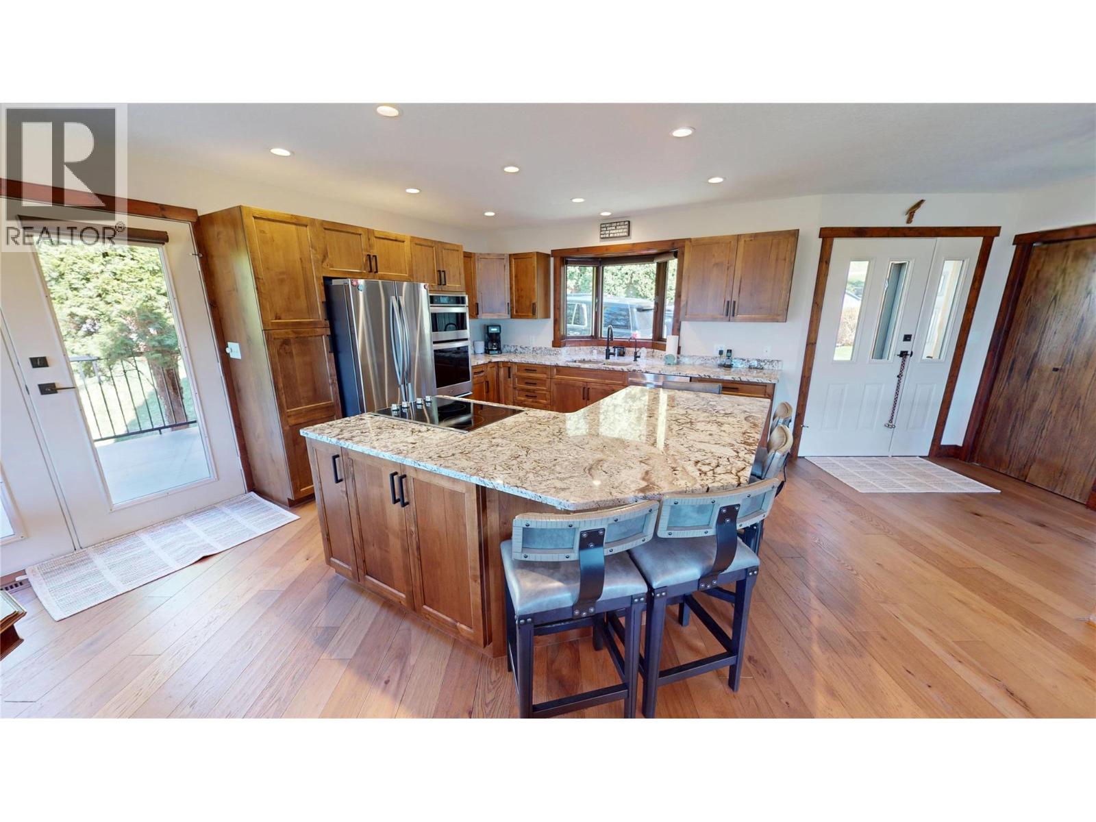 8380 Richardson Crescent, Canal Flats, British Columbia  V0B 1B0 - Photo 6 - 10362810