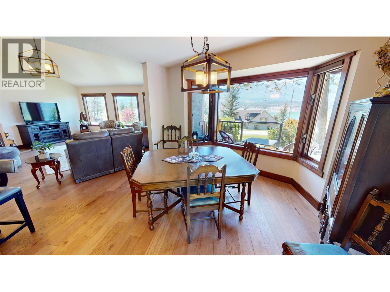 8380 Richardson Crescent, Canal Flats, British Columbia  V0B 1B0 - Photo 7 - 10362810