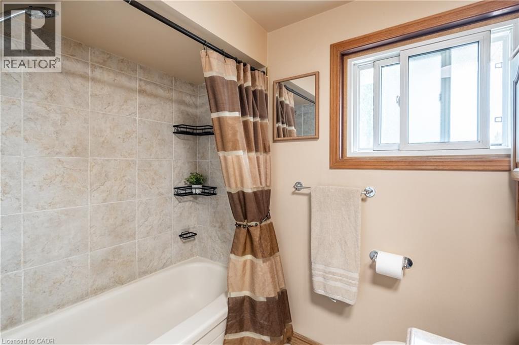 1471 Innswood Drive, Burlington, Ontario  L7P 2C5 - Photo 17 - 40766670