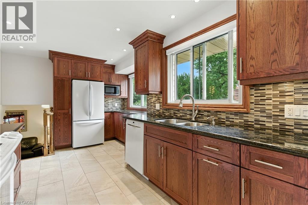 1471 Innswood Drive, Burlington, Ontario  L7P 2C5 - Photo 6 - 40766670