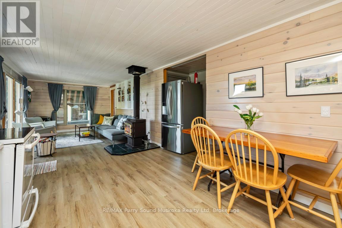 78 Captain Estates Road, Whitestone, Ontario  P0A 1G0 - Photo 18 - X12412178