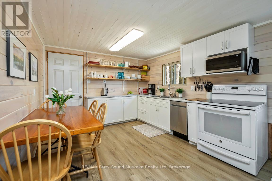78 Captain Estates Road, Whitestone, Ontario  P0A 1G0 - Photo 19 - X12412178
