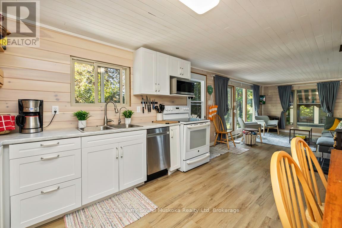 78 Captain Estates Road, Whitestone, Ontario  P0A 1G0 - Photo 20 - X12412178