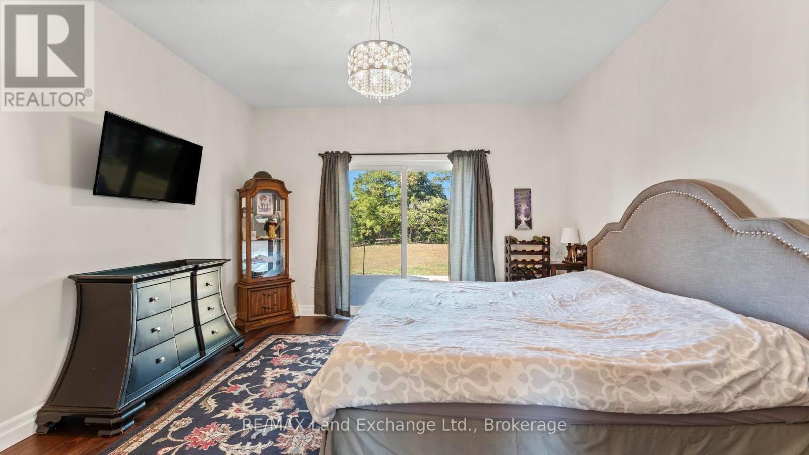 939 Bogdanovic Way, Huron-Kinloss, Ontario  N2Z 0H4 - Photo 23 - X12412247