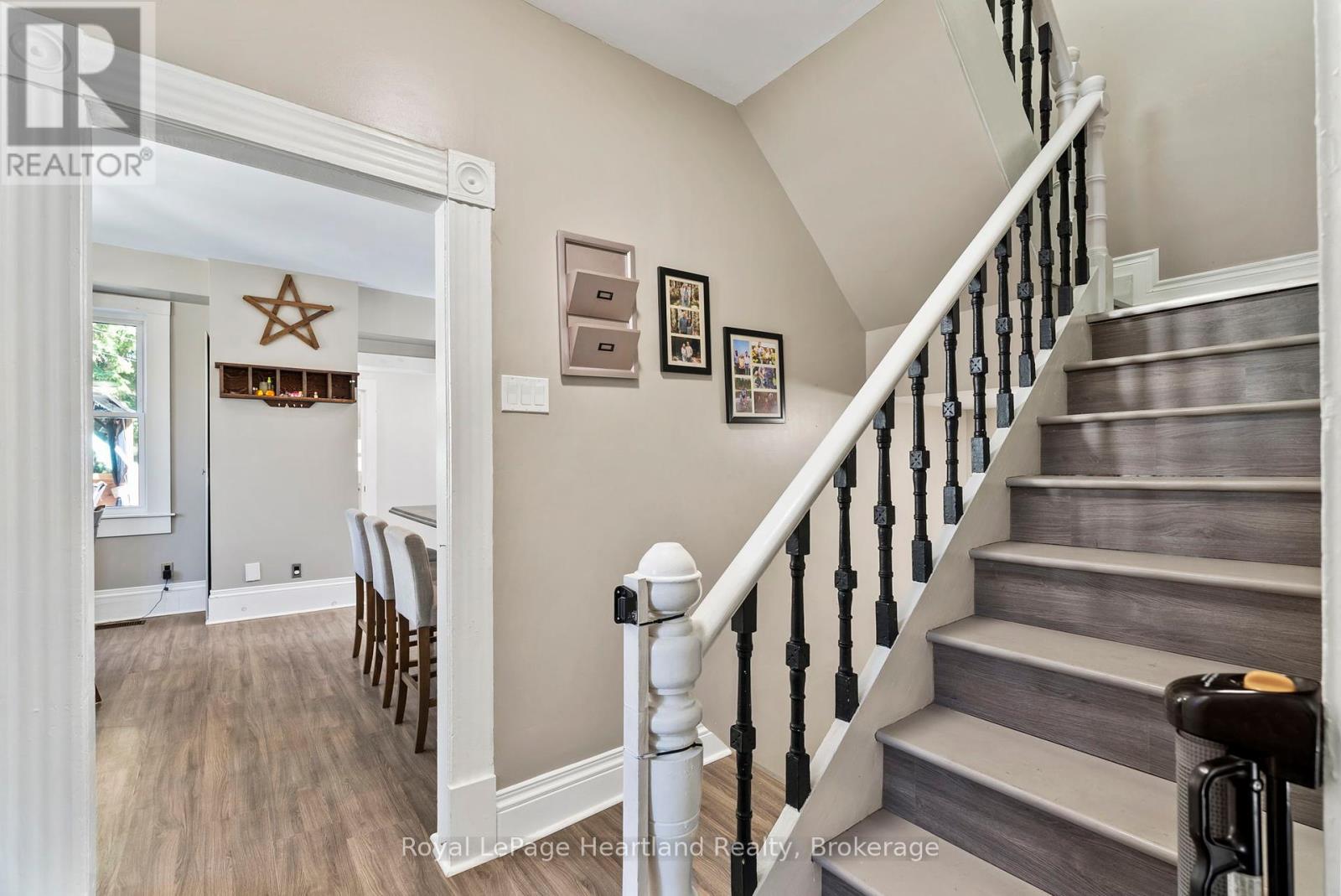 555 Raglan Street, Minto, Ontario  N0G 2P0 - Photo 10 - X12412249