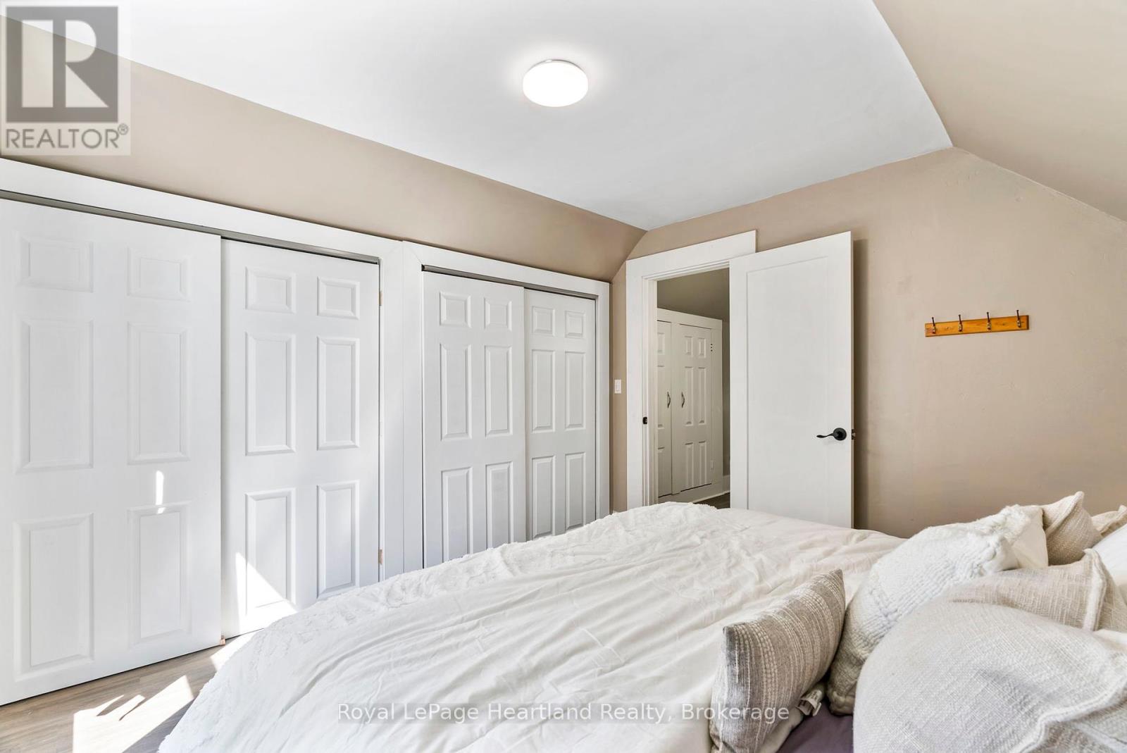 555 Raglan Street, Minto, Ontario  N0G 2P0 - Photo 21 - X12412249