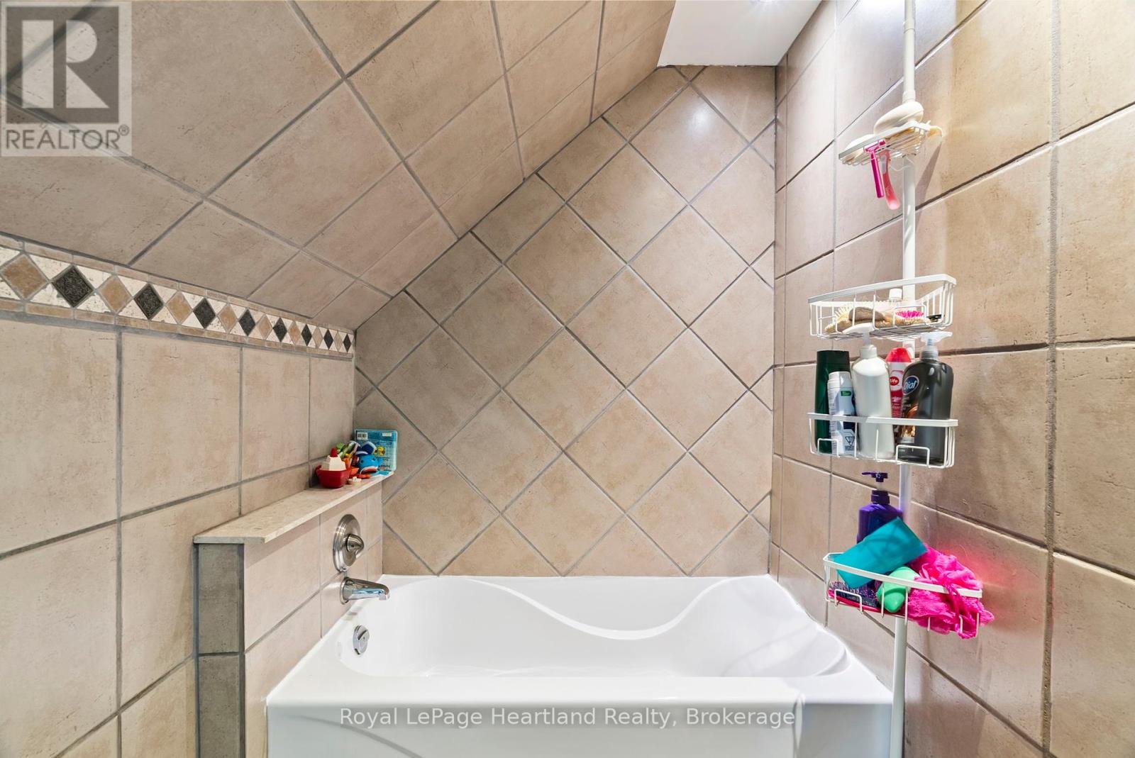 555 Raglan Street, Minto, Ontario  N0G 2P0 - Photo 26 - X12412249