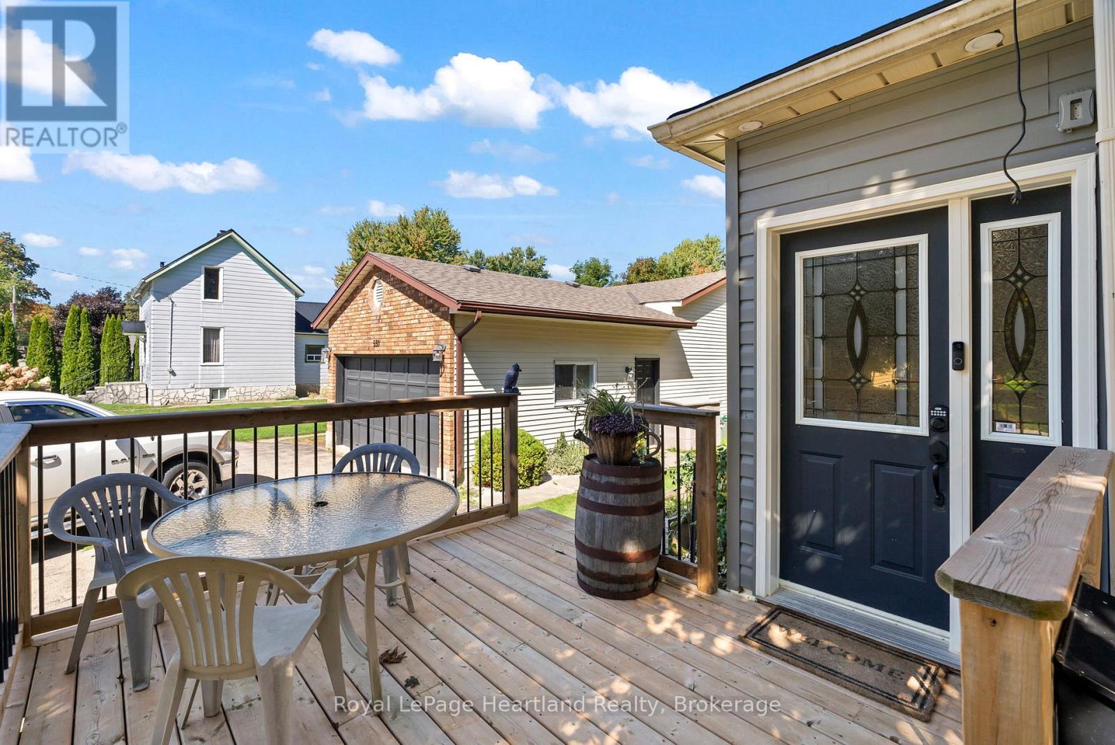 555 Raglan Street, Minto, Ontario  N0G 2P0 - Photo 3 - X12412249