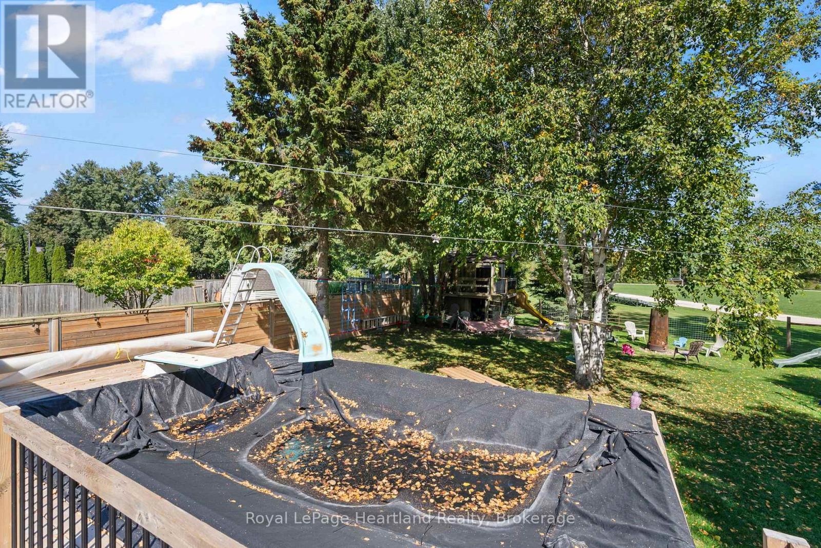 555 Raglan Street, Minto, Ontario  N0G 2P0 - Photo 35 - X12412249