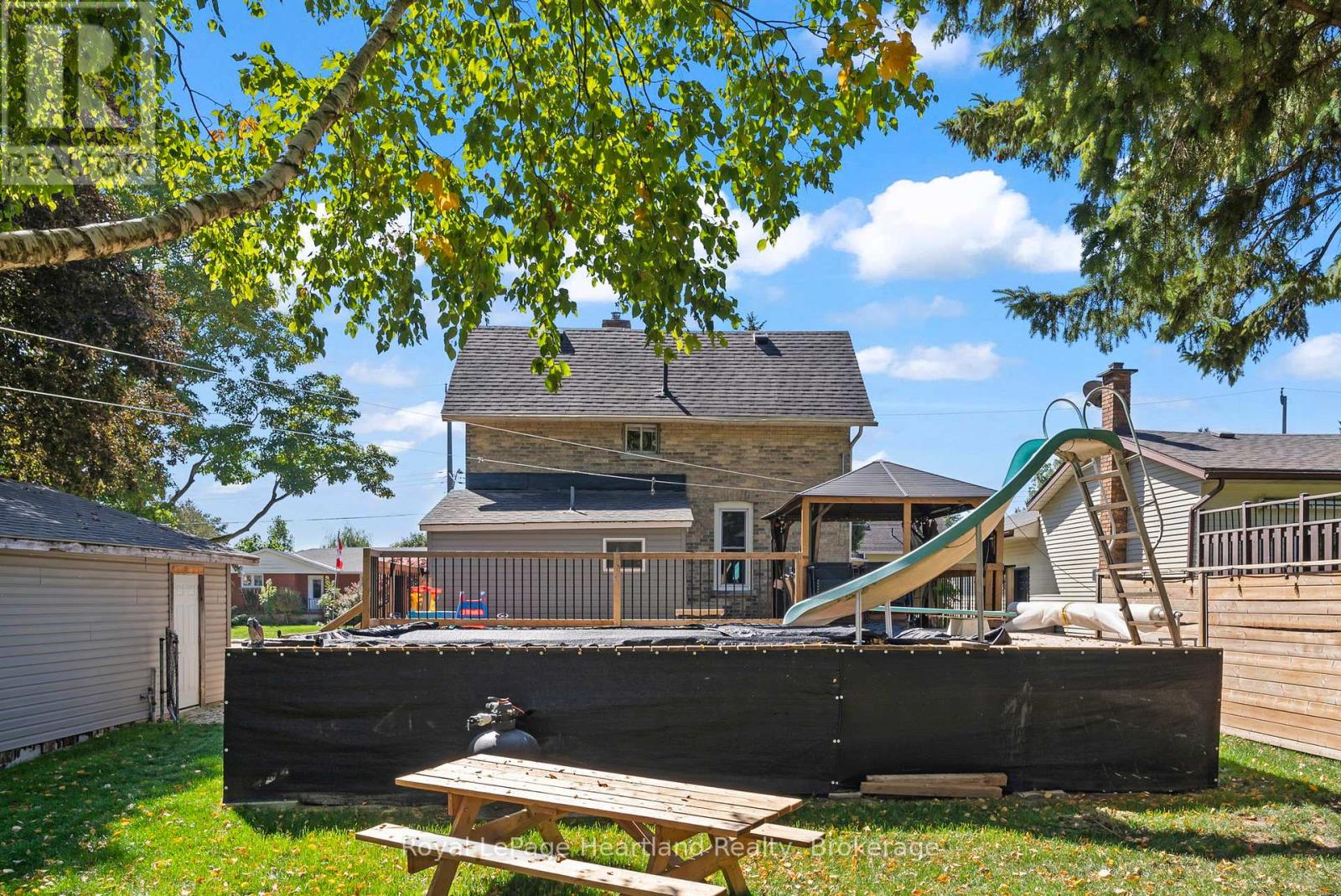 555 Raglan Street, Minto, Ontario  N0G 2P0 - Photo 39 - X12412249