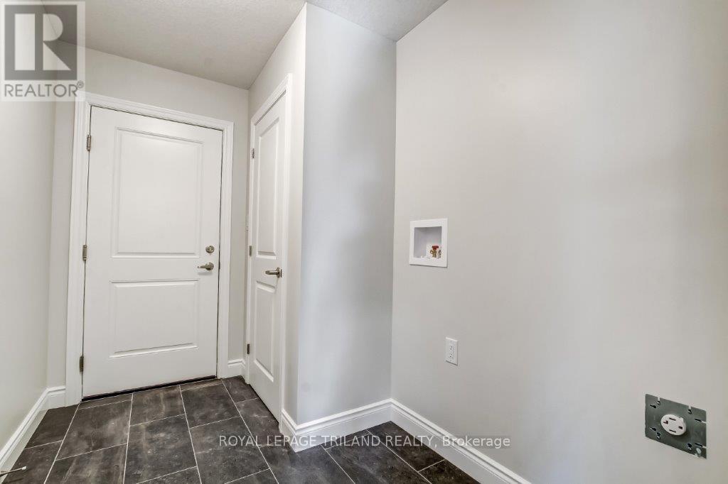 Lot 7 Macleod Court, West Elgin, Ontario  N0L 2P0 - Photo 13 - X12412296
