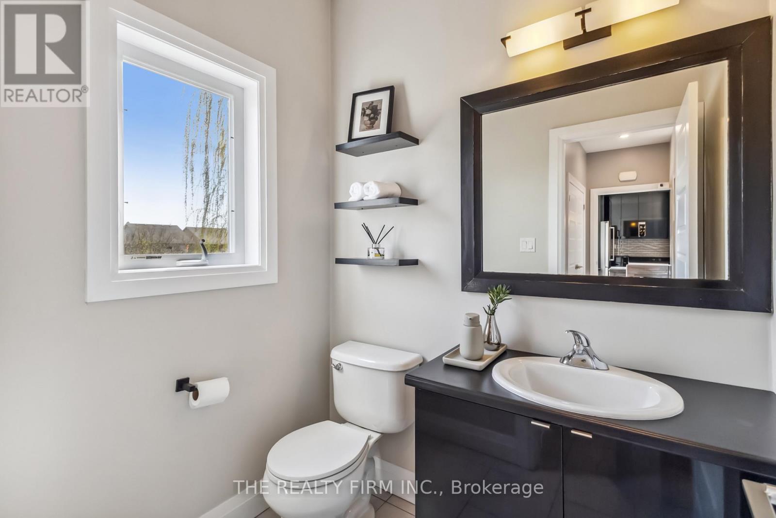 3 - 727 Apricot Drive, London South, Ontario  N6K 5A7 - Photo 20 - X12412344