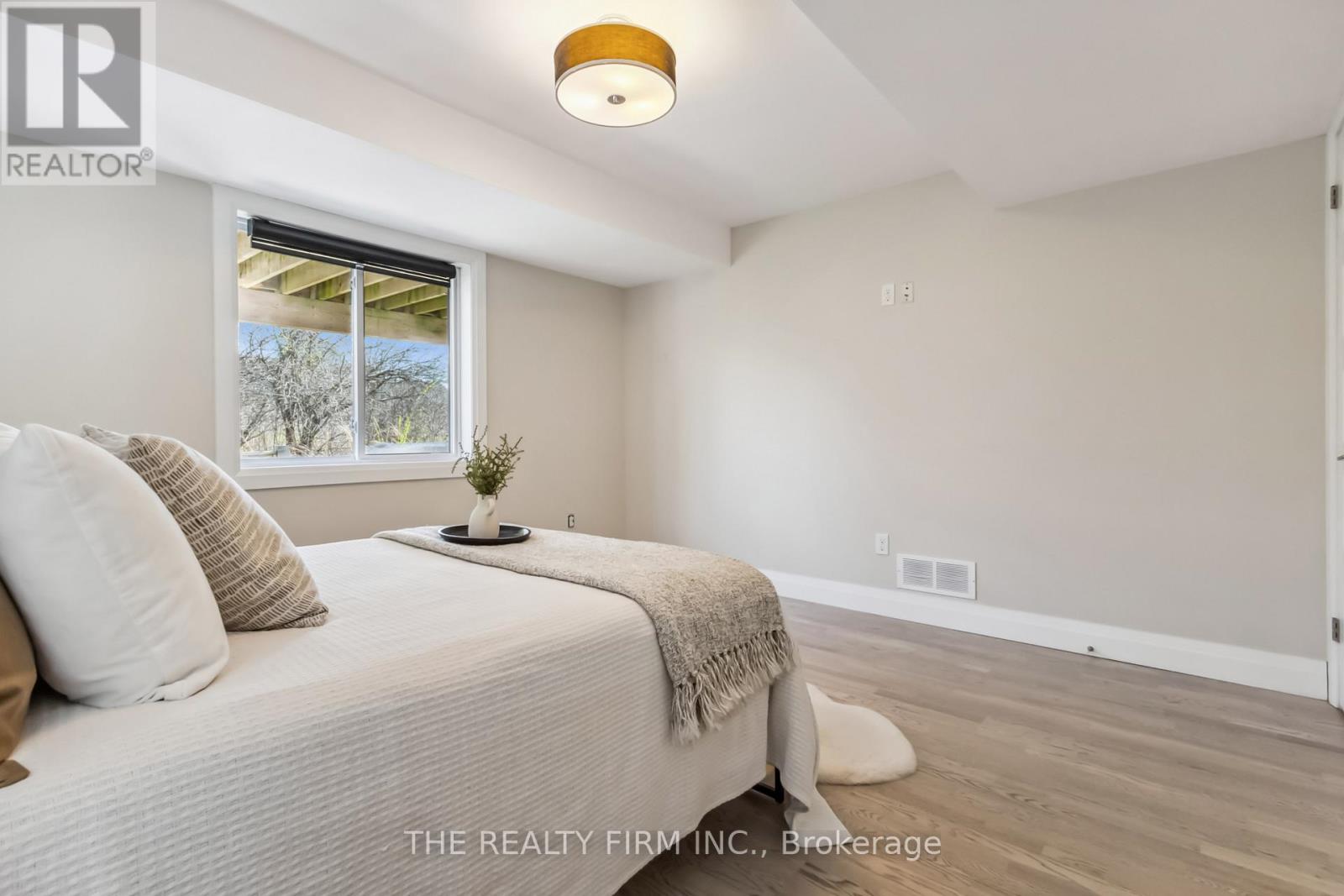 3 - 727 Apricot Drive, London South, Ontario  N6K 5A7 - Photo 34 - X12412344