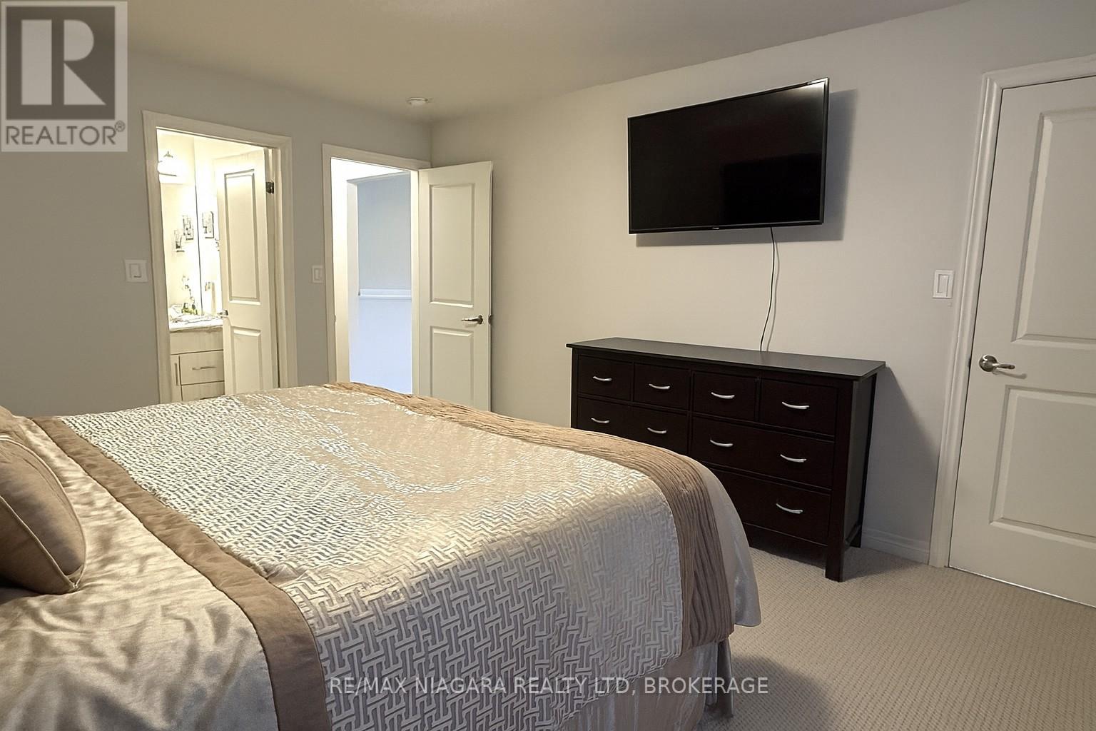 45 - 340 Prospect Point Road N, Fort Erie, Ontario  L0S 1N0 - Photo 11 - X12199885