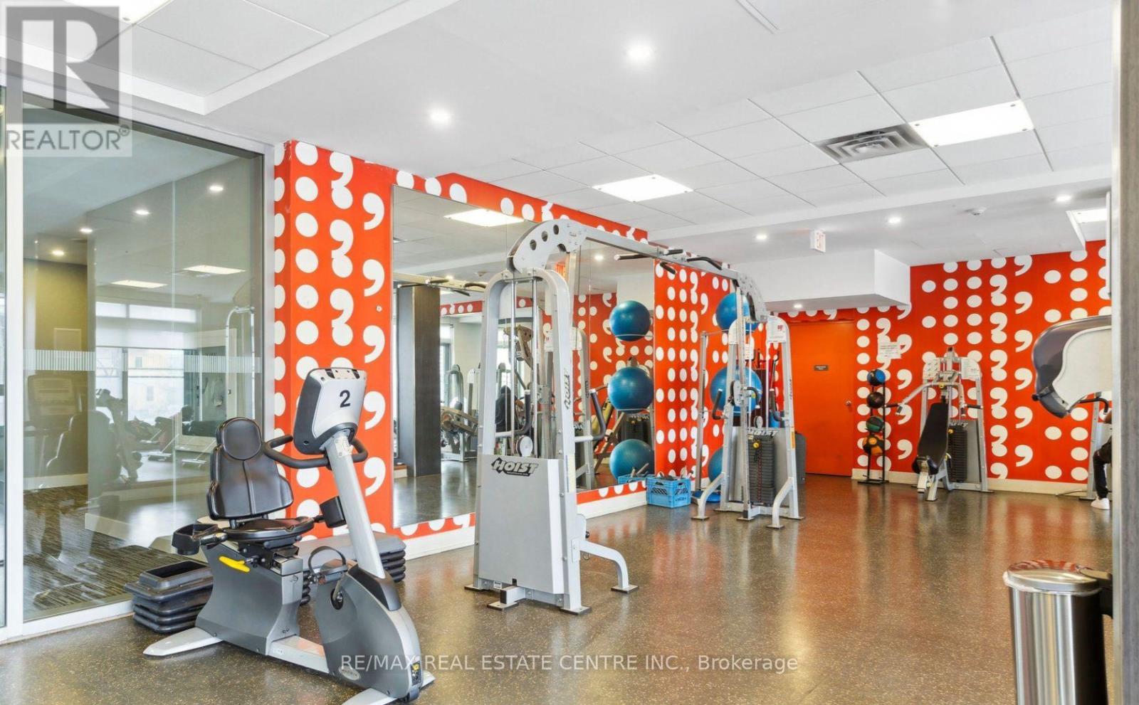 1006 - 365 Prince Of Wales Drive, Mississauga, Ontario  L5B 0G6 - Photo 18 - W12411424