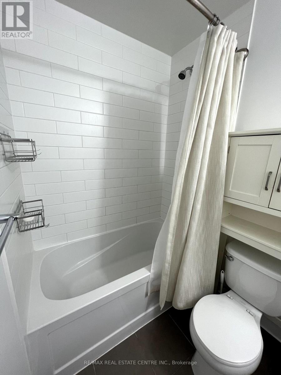 1006 - 365 Prince Of Wales Drive, Mississauga, Ontario  L5B 0G6 - Photo 11 - W12411424