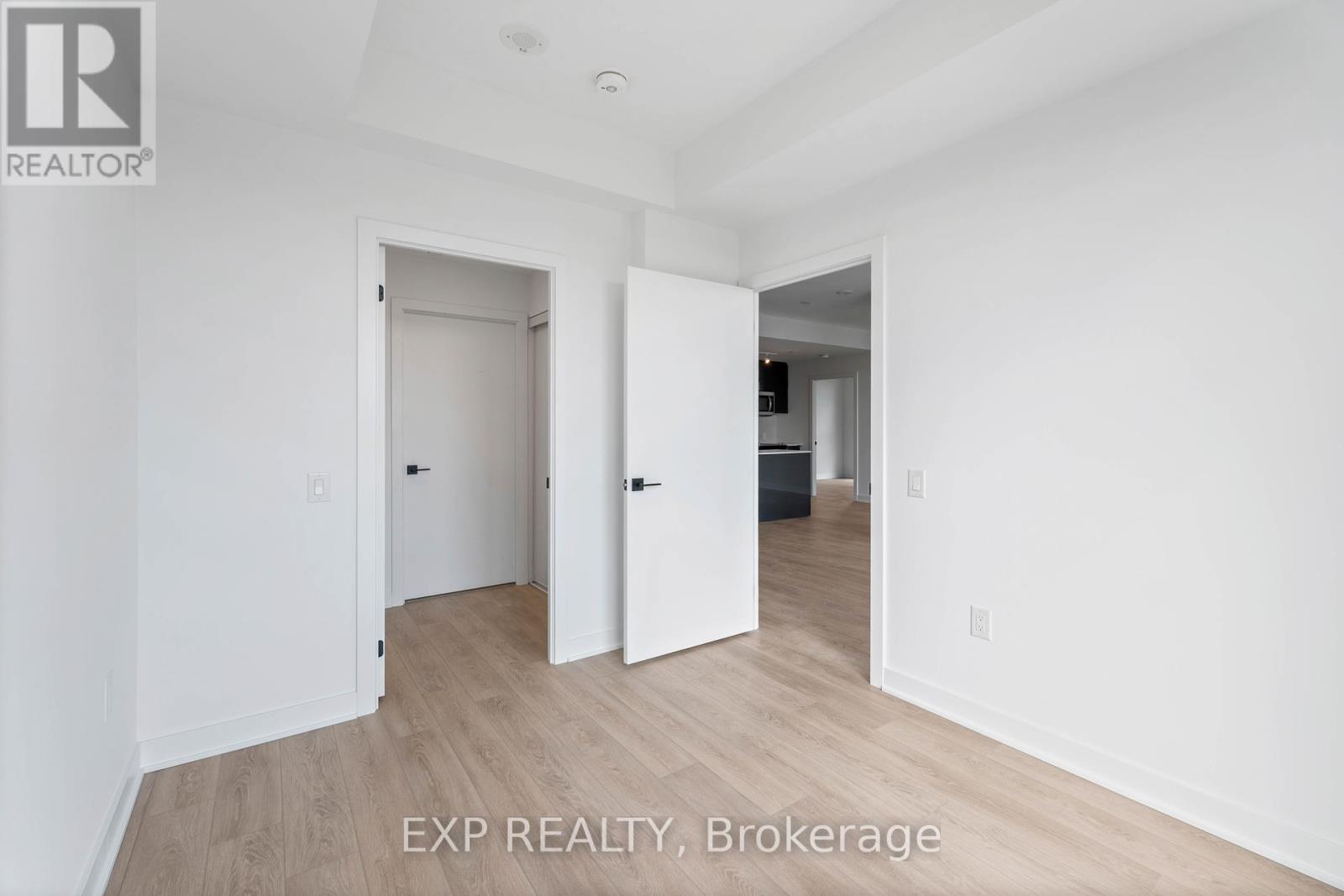 1217 - 2782 Barton St Street E, Hamilton, Ontario  L8E 0L3 - Photo 13 - X12350903