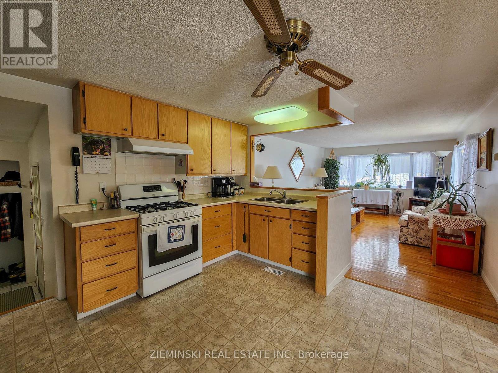 9-8885 11 Highway, Iroquois Falls, Ontario  P0K 1G0 - Photo 13 - T12412291