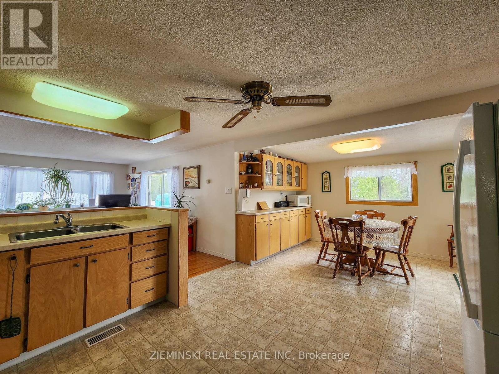 9-8885 11 Highway, Iroquois Falls, Ontario  P0K 1G0 - Photo 14 - T12412291