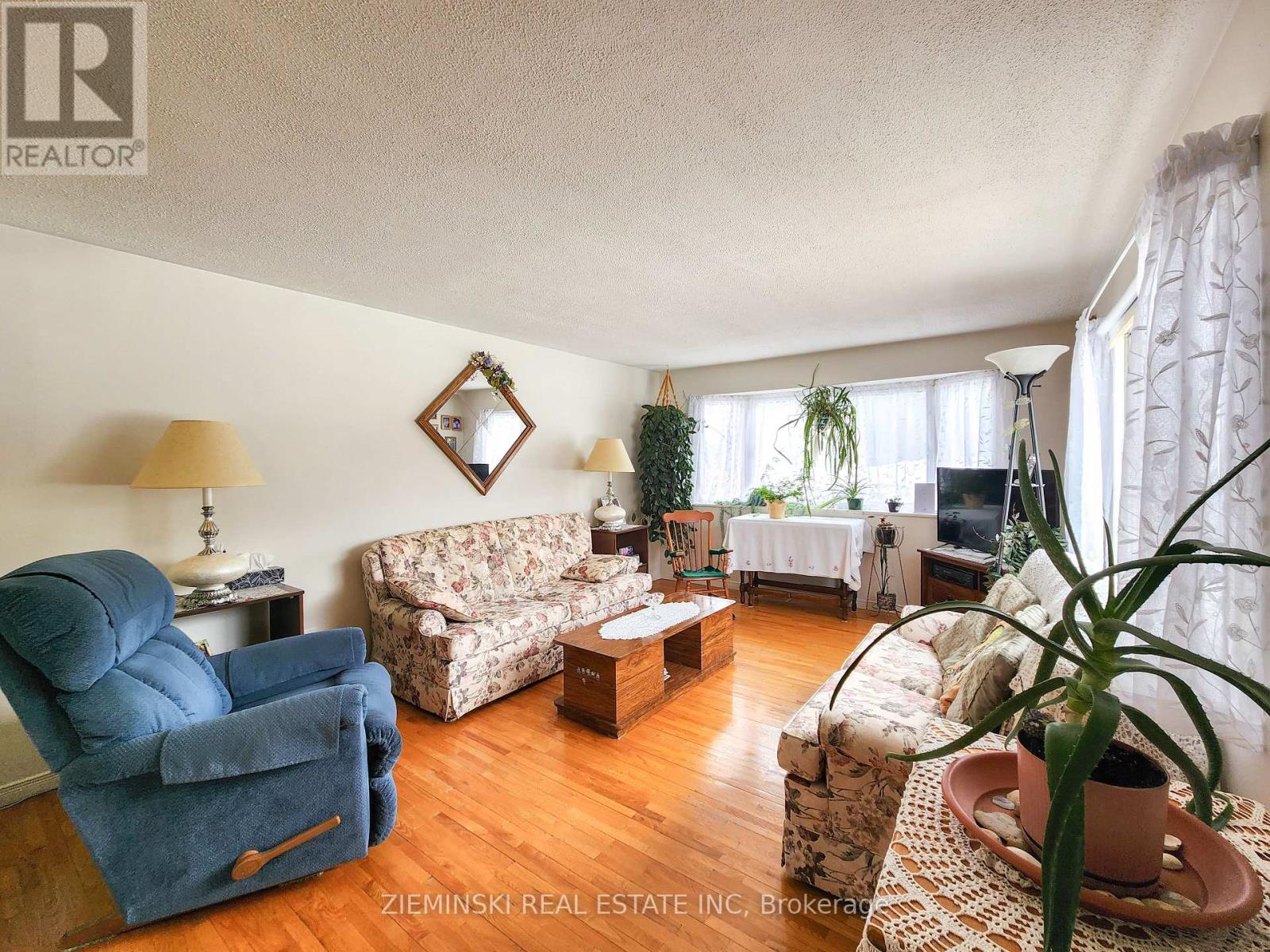 9-8885 11 Highway, Iroquois Falls, Ontario  P0K 1G0 - Photo 3 - T12412291