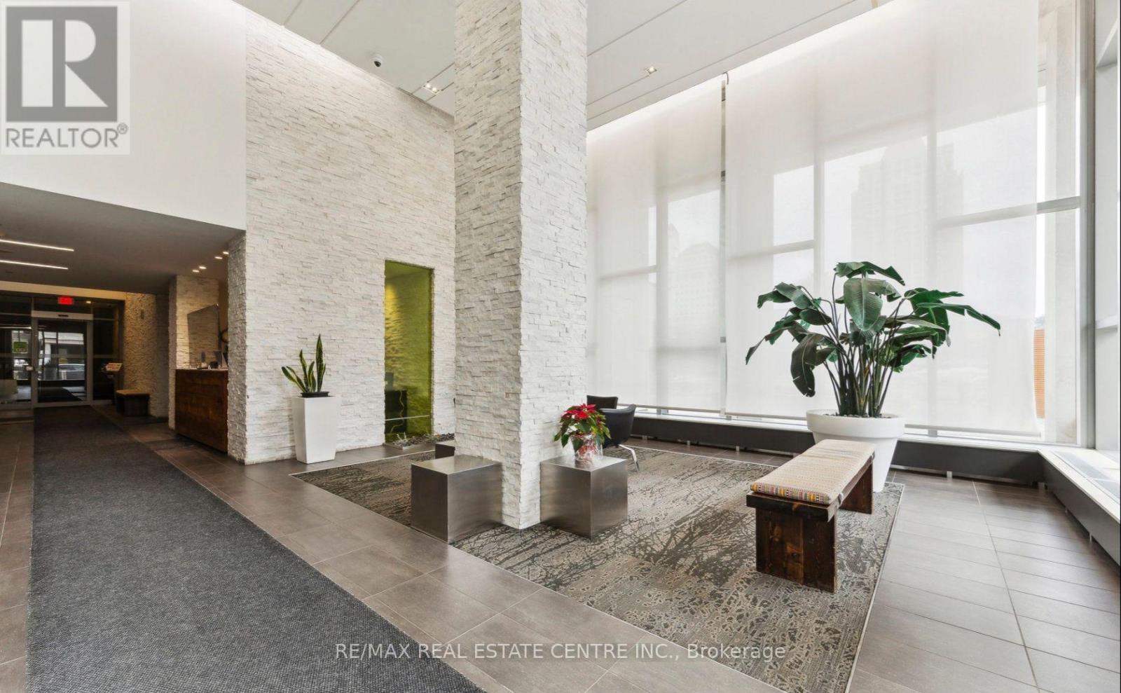 1006 - 365 Prince Of Wales Drive, Mississauga, Ontario  L5B 0G6 - Photo 15 - W12411424