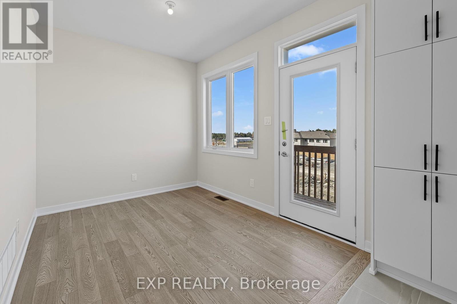 126 Beebalm Crescent, Ottawa, Ontario  K2J 7G6 - Photo 6 - X12412238