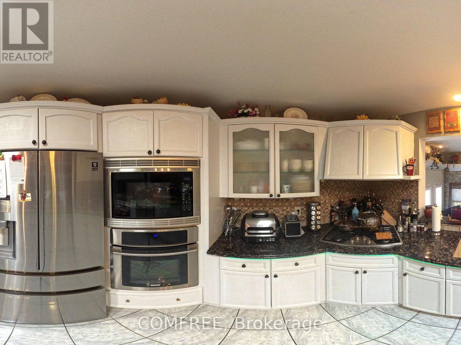 187 Terra Lou Drive, Lakeshore, Ontario  N0R 1A0 - Photo 15 - X12412274