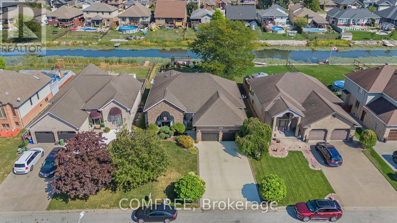 187 Terra Lou Drive, Lakeshore, Ontario  N0R 1A0 - Photo 2 - X12412274