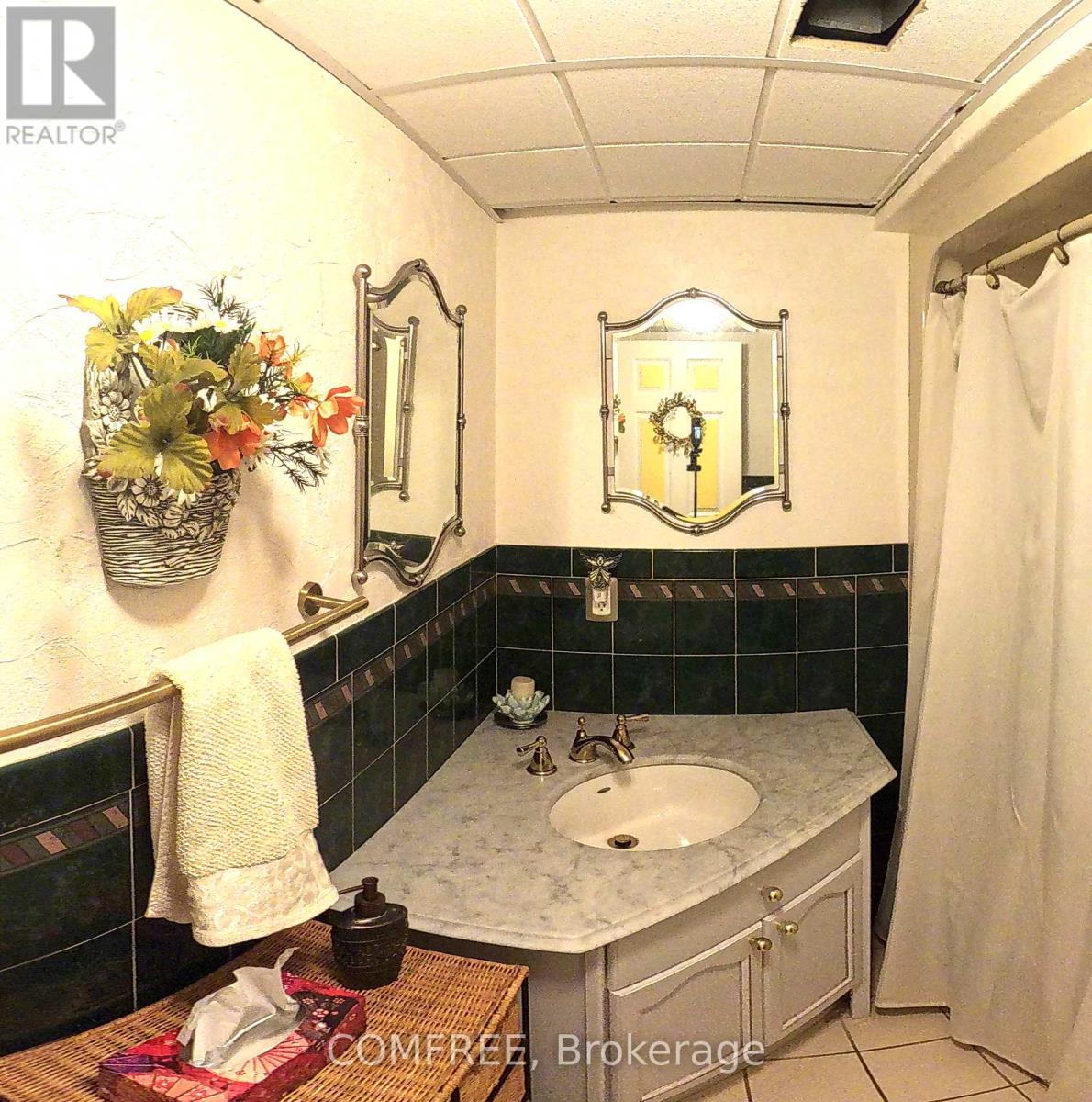 187 Terra Lou Drive, Lakeshore, Ontario  N0R 1A0 - Photo 36 - X12412274