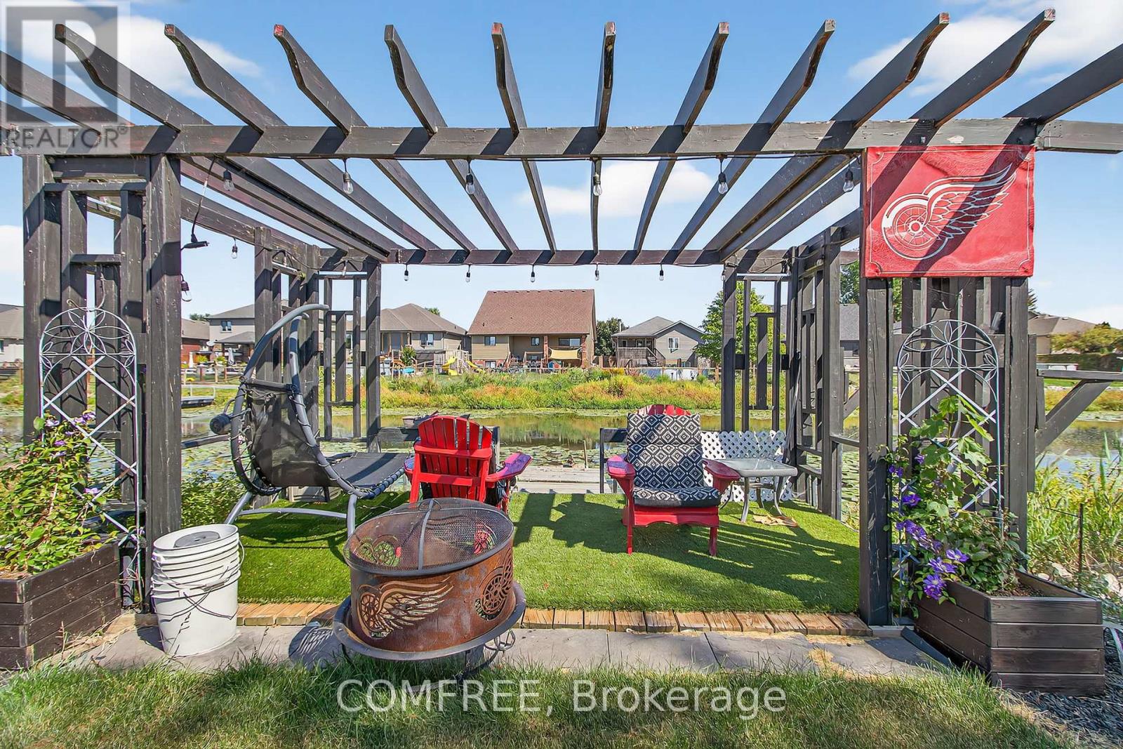 187 Terra Lou Drive, Lakeshore, Ontario  N0R 1A0 - Photo 6 - X12412274