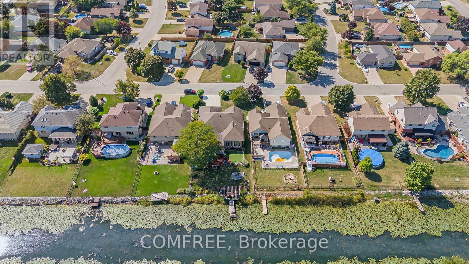 187 Terra Lou Drive, Lakeshore, Ontario  N0R 1A0 - Photo 7 - X12412274