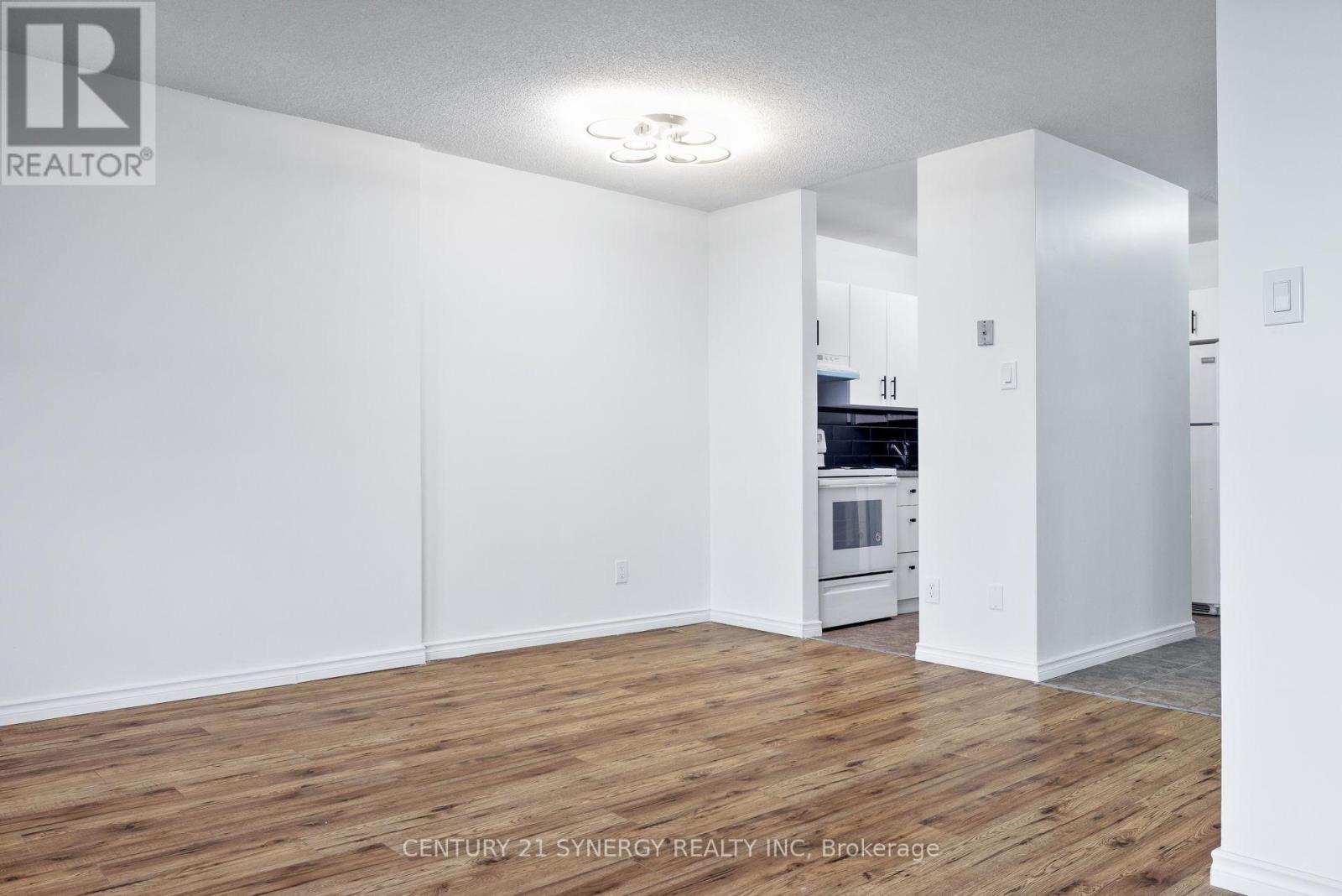 1410 - 2020 Jasmine Crescent, Ottawa, Ontario  K1J 8K5 - Photo 16 - X12412288