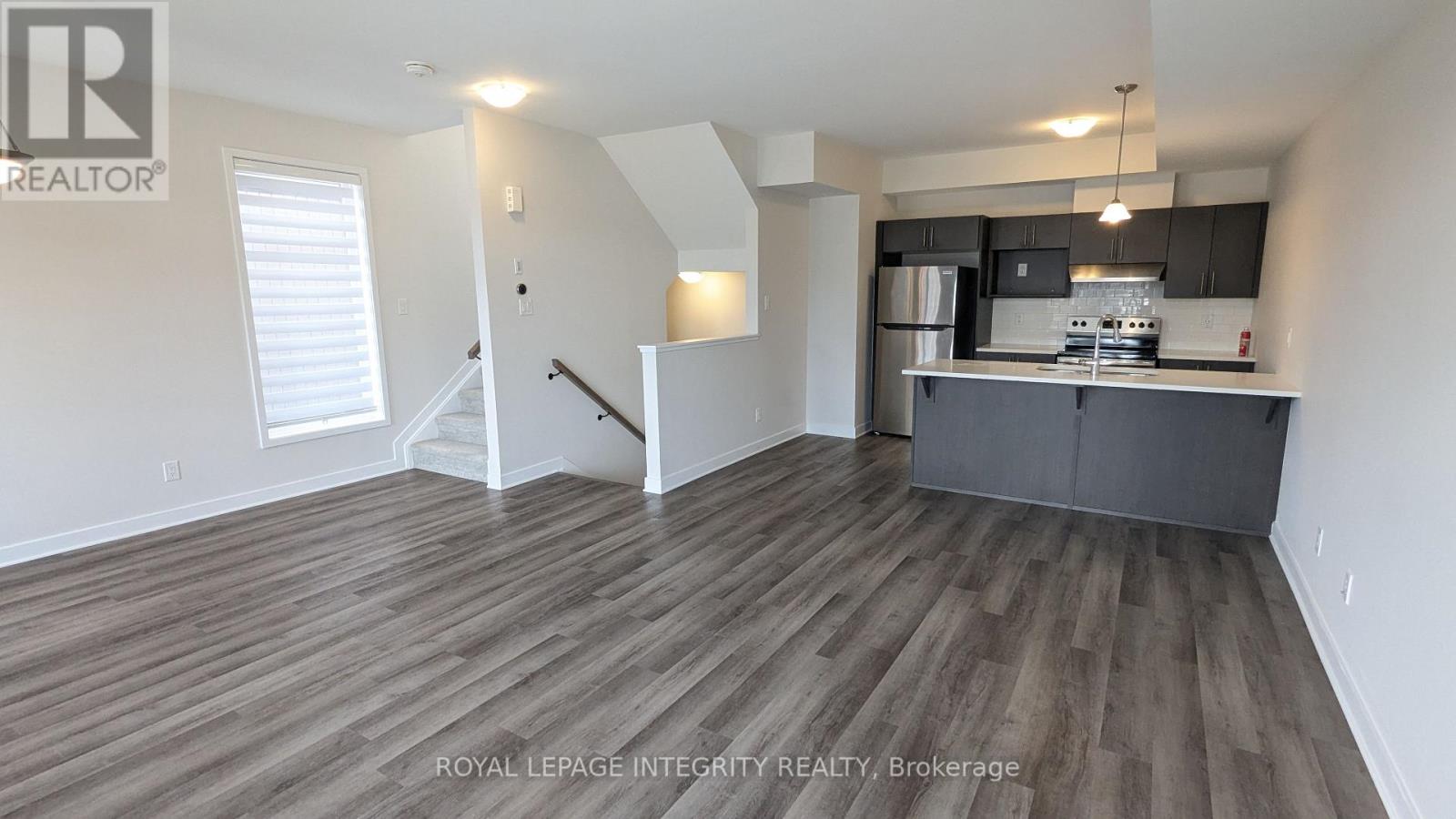 76 Franchise Private, Ottawa, Ontario  K2V 0S6 - Photo 10 - X12412324