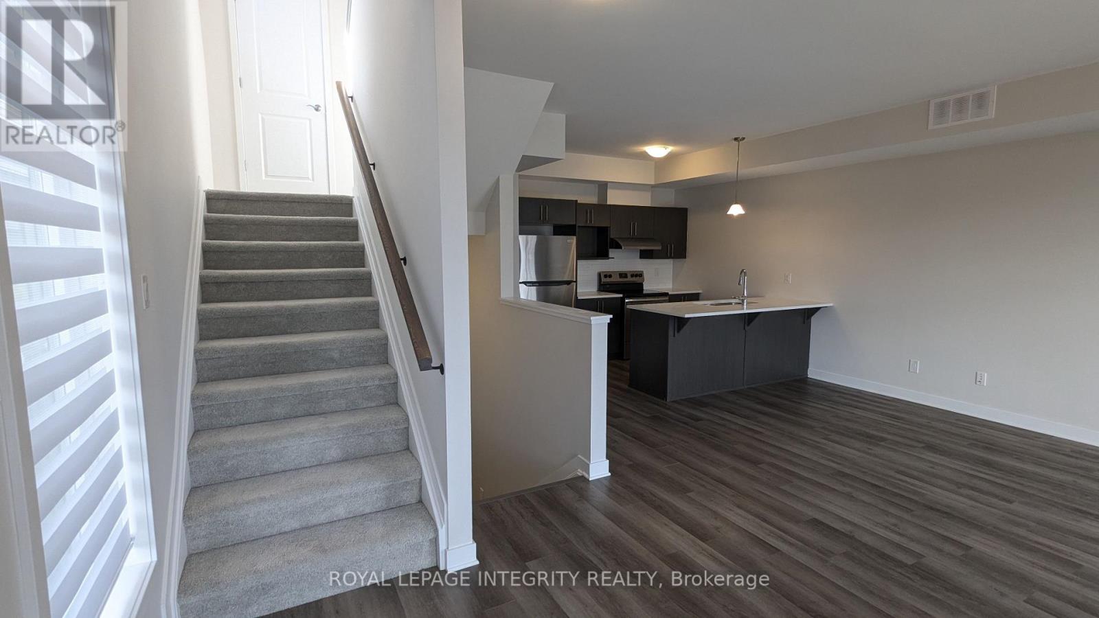 76 Franchise Private, Ottawa, Ontario  K2V 0S6 - Photo 13 - X12412324