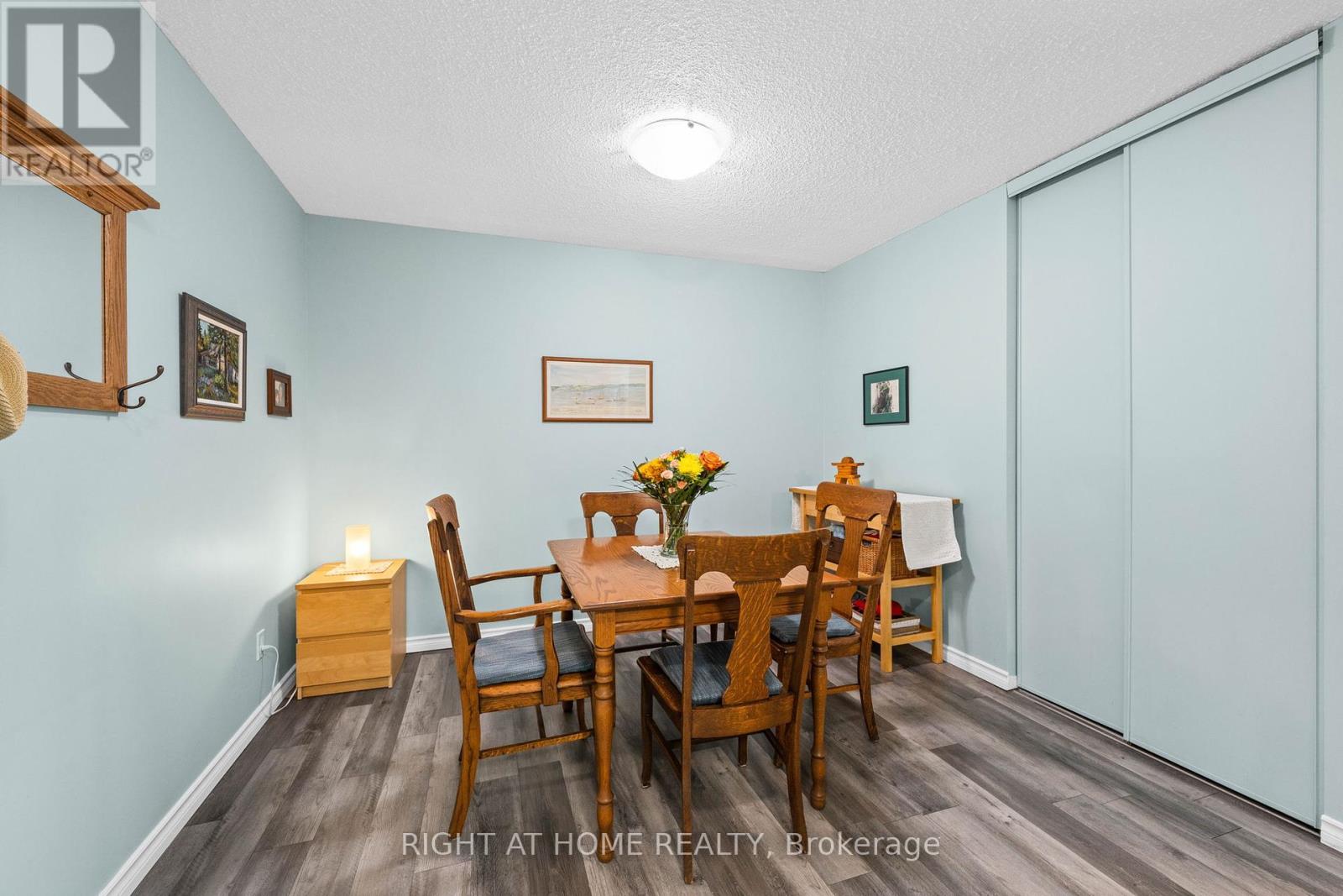106 - 555 Brittany Drive, Ottawa, Ontario  K1K 4C5 - Photo 10 - X12412373