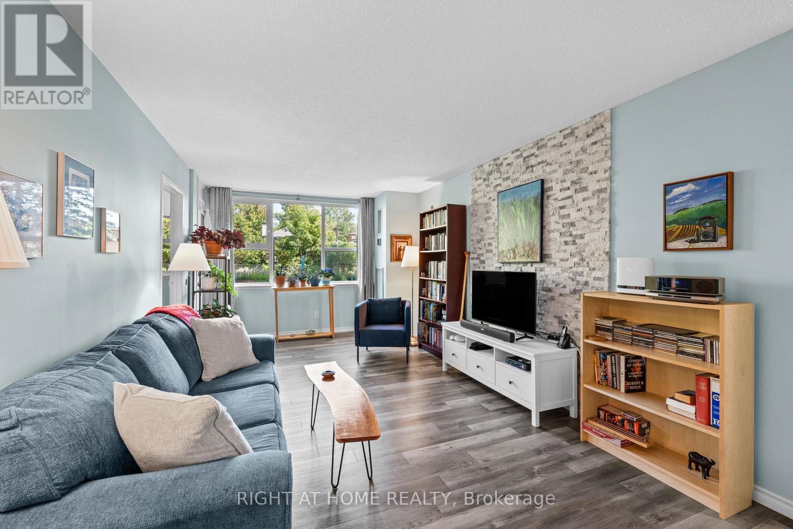 106 - 555 Brittany Drive, Ottawa, Ontario  K1K 4C5 - Photo 16 - X12412373